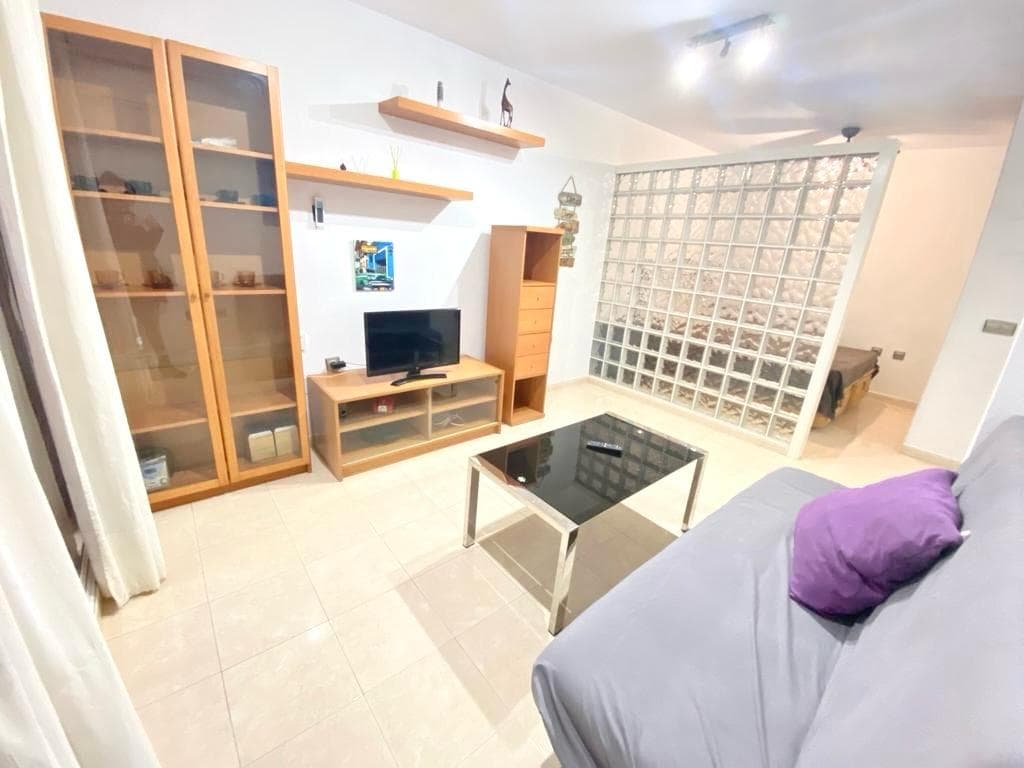 SE VENDE ESTUPENDO ESTUDIO EN LA ENVIA GOLF